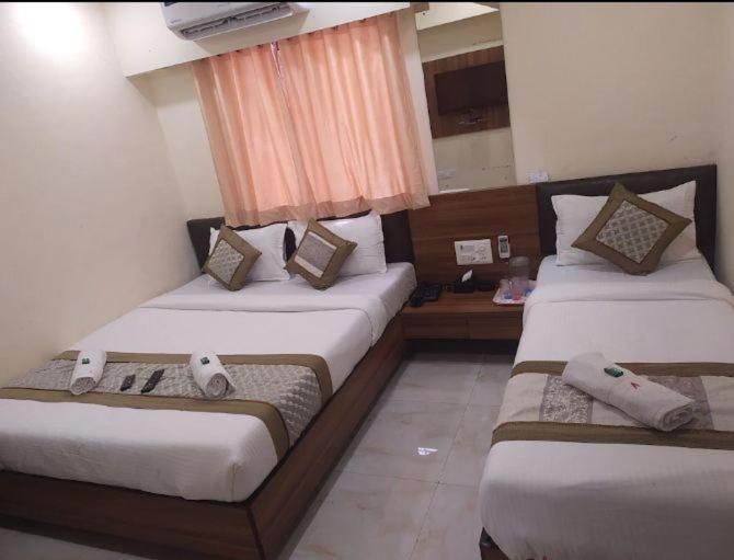 Hotel Central Park Ulhasnagar Exterior photo
